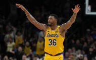 NBA直播jrs免费高清无插件-斯马特你太狠，换队第一年，詹科鲨魔贾都没实现的纪录，你做到了