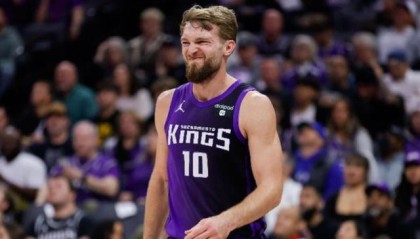 NBA在线观看-猛龙对小萨博尼斯感兴趣？ 3届篮板王在猛龙有用武之地？