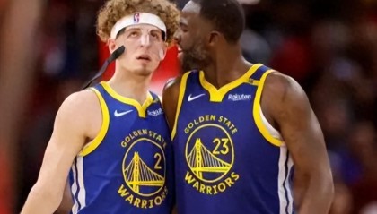 NBA直播-6场仅1胜5负！勇士又要无缘季后赛，科尔很沮丧，只能欺负火箭